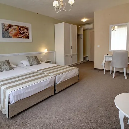 Eco Park Appart hôtel 4*